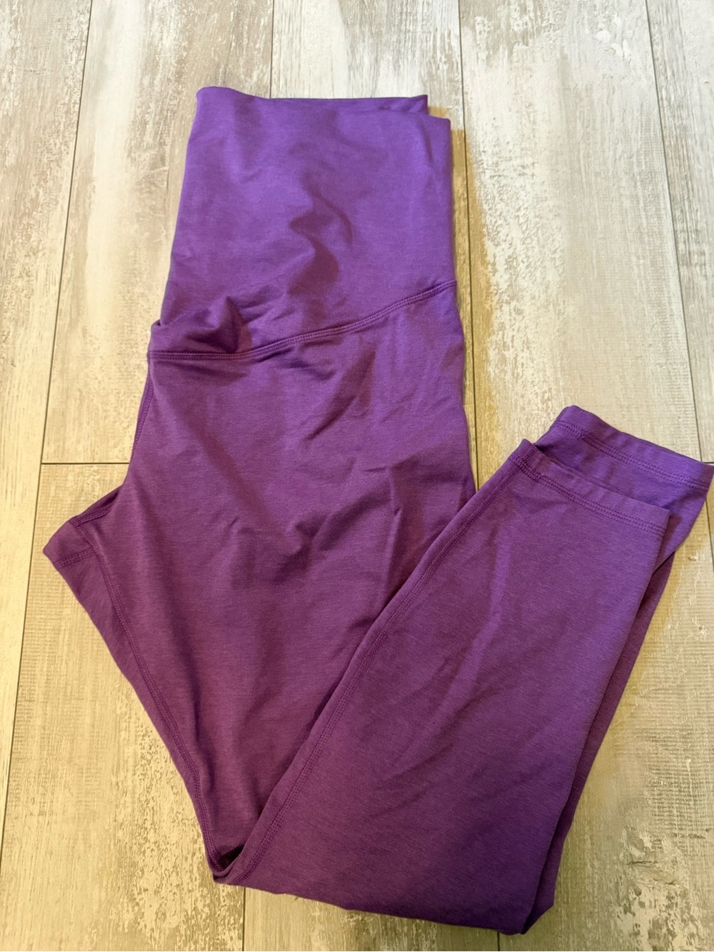 Old Navy Maternity CloudComfy Full Panel 7/8 Leggings | Purple | EUC